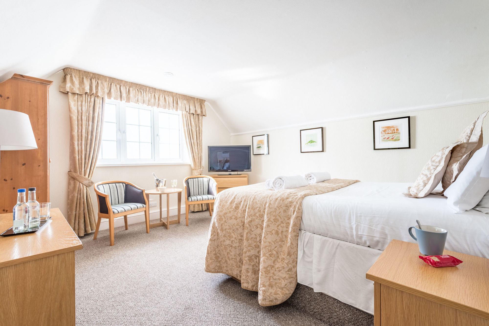 The Land's End 3* Sennen